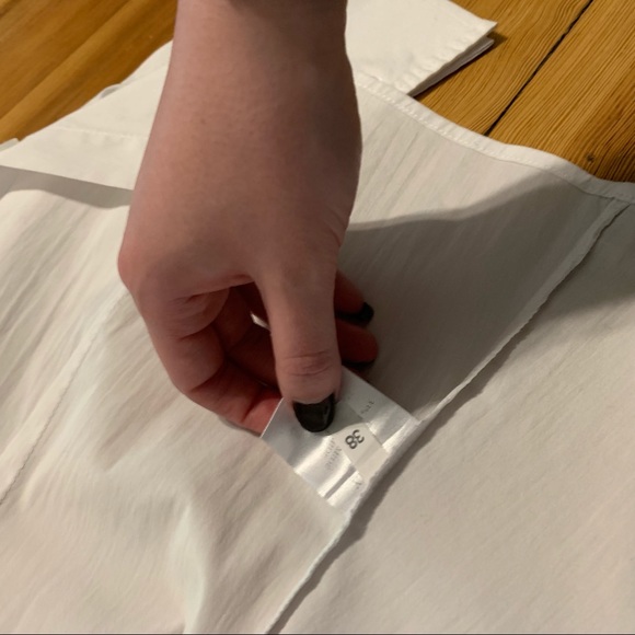 White fitter button down shirt - Picture 6 of 6